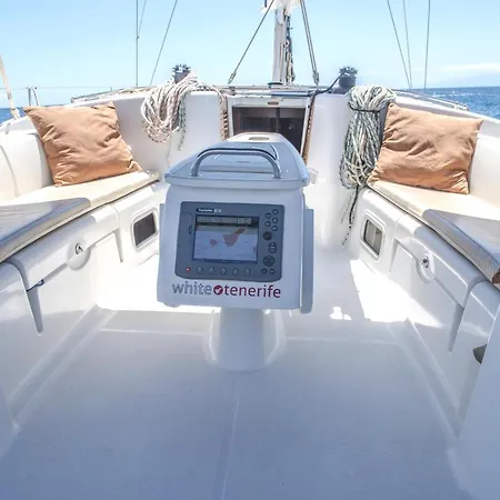 بوتيل Alojamiento En Barco En Puerto Colon Tenerife