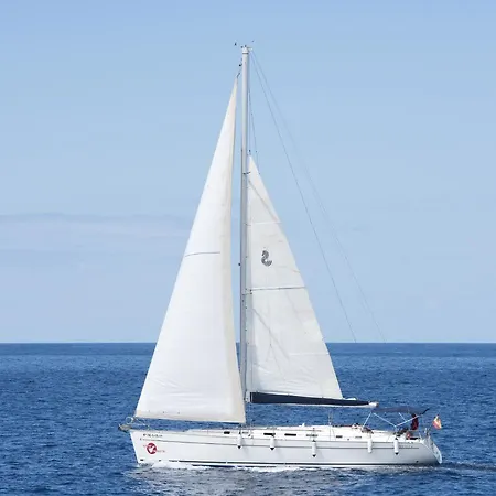 Alojamiento En Barco En Puerto Colon Tenerife